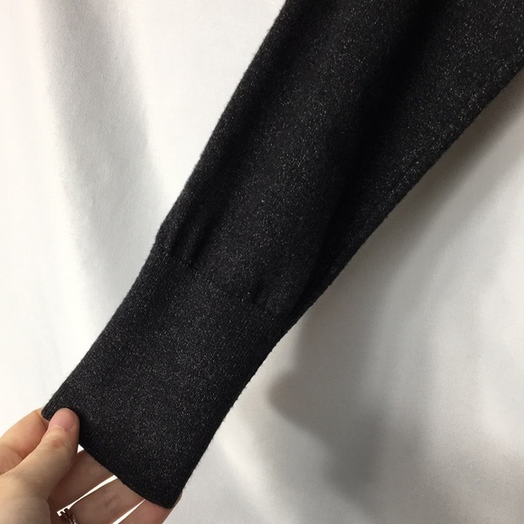 Victoria’s Secret Women’s Gray Twist-Back Backless Sweater Size S Like-NEW - Picture 3 of 6